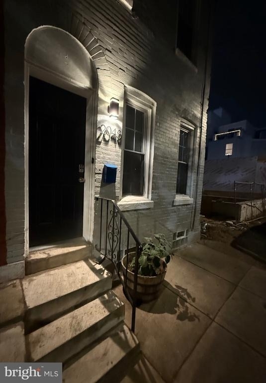 2048 N Darien Street - Photo 2