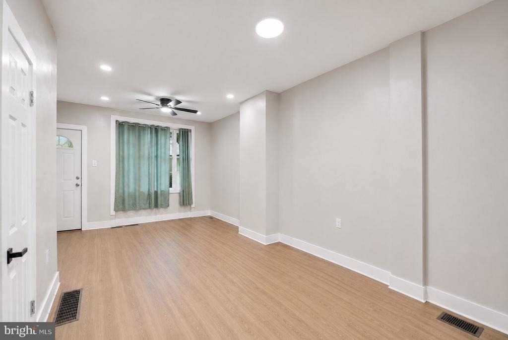 231 E Phil Ellena Street - Photo 2