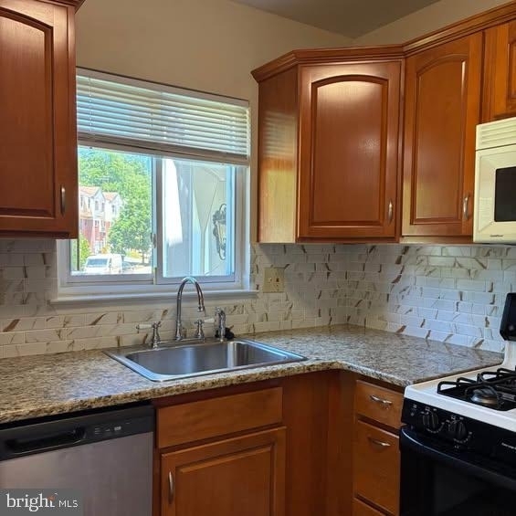 1701 Scotchbrook Drive - Photo 3