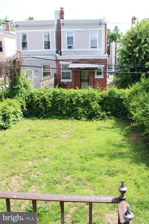 536 W Chew Avenue - Photo 1