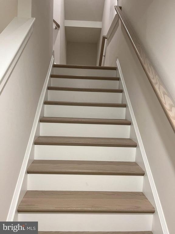 114 Continental Way - Photo 5