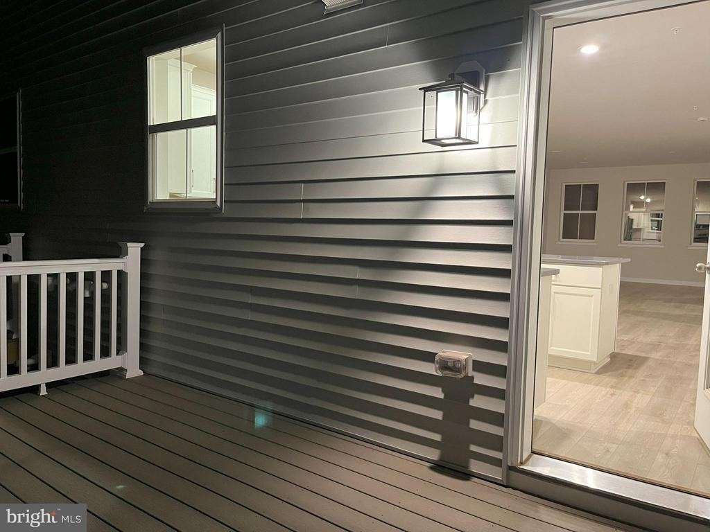 114 Continental Way - Photo 14