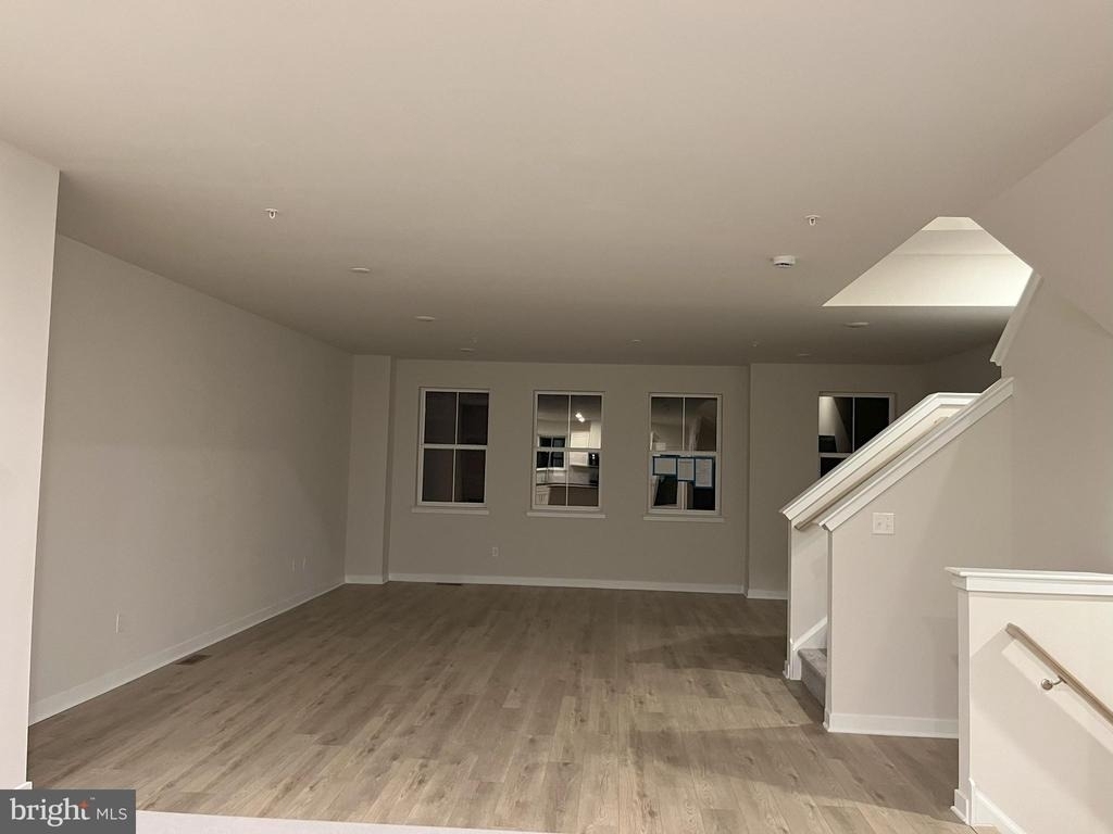114 Continental Way - Photo 17