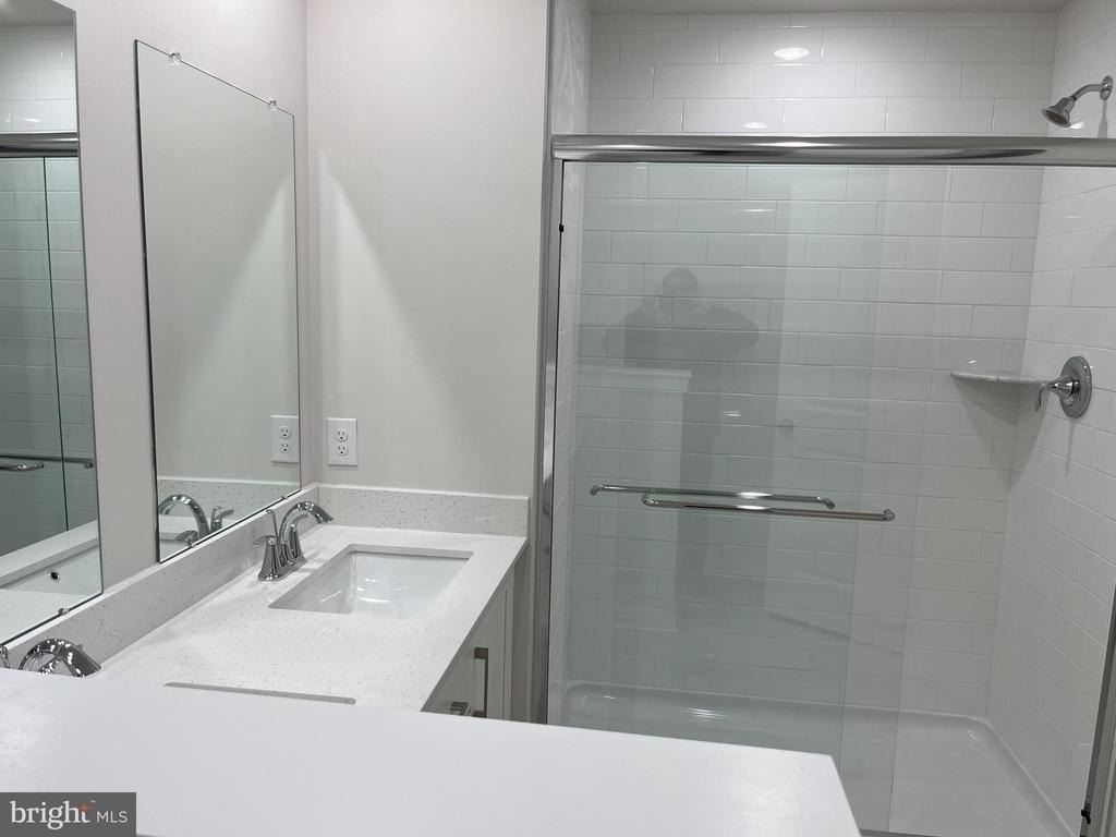 114 Continental Way - Photo 25