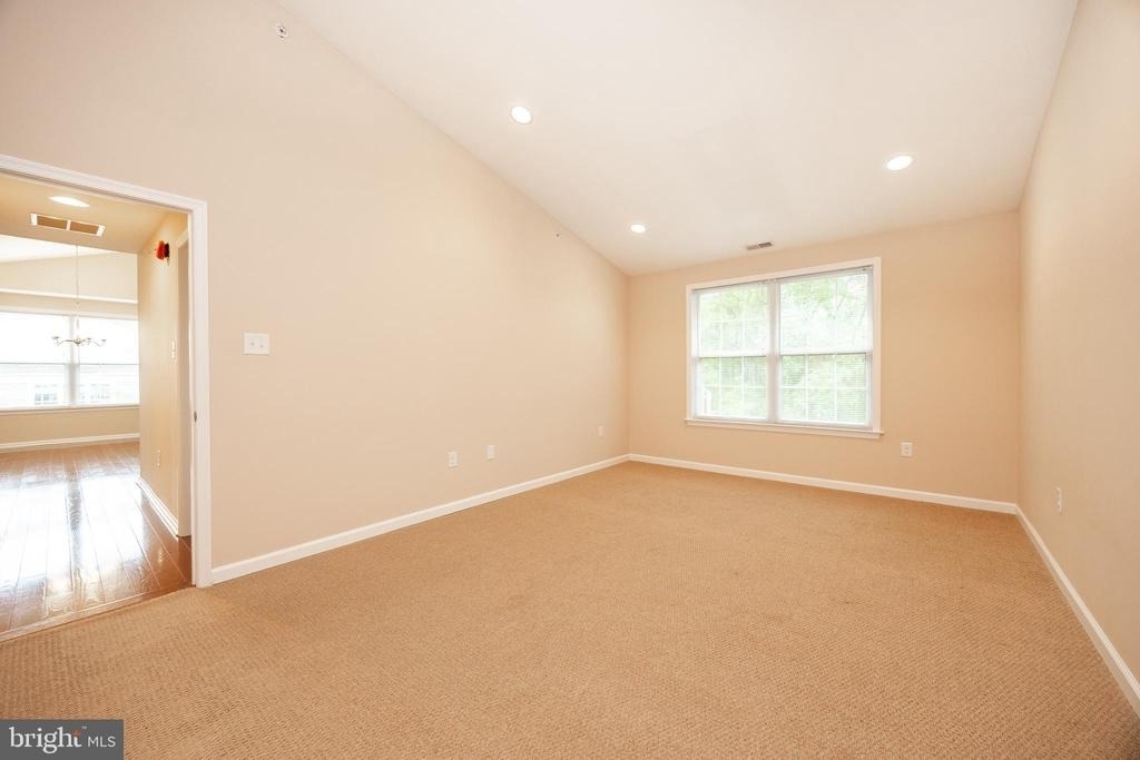 141 Stewarts Court - Photo 15