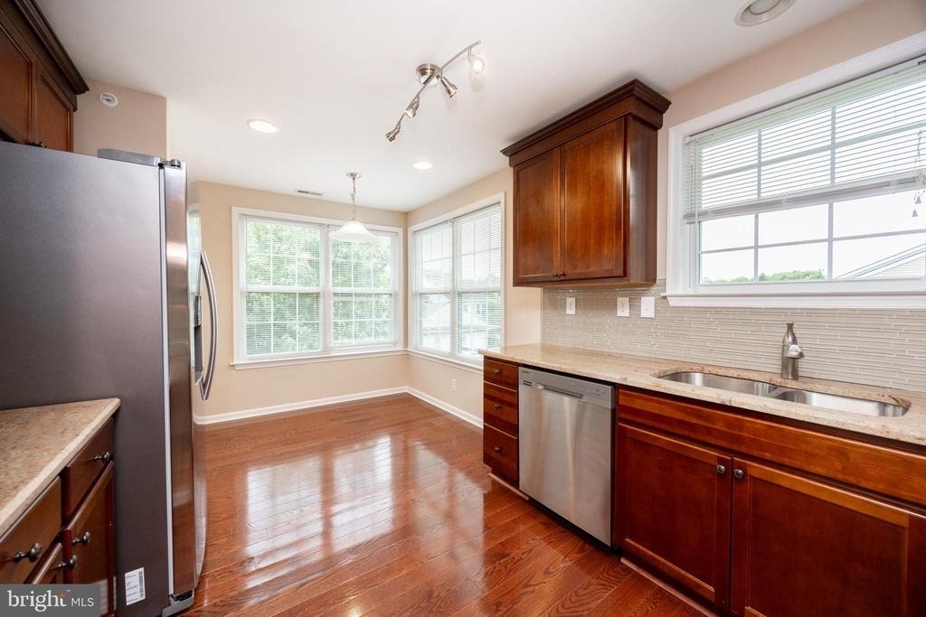 141 Stewarts Court - Photo 12