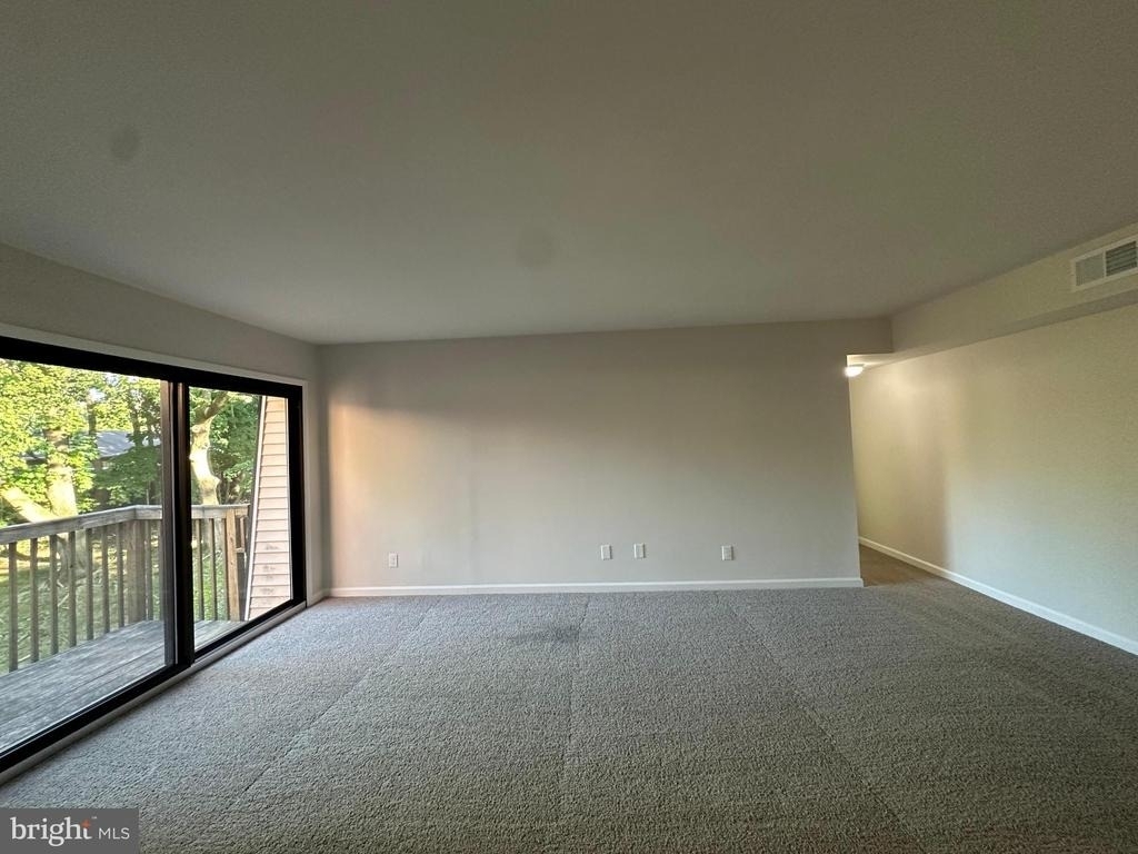 812 Meadow Woods - Photo 7