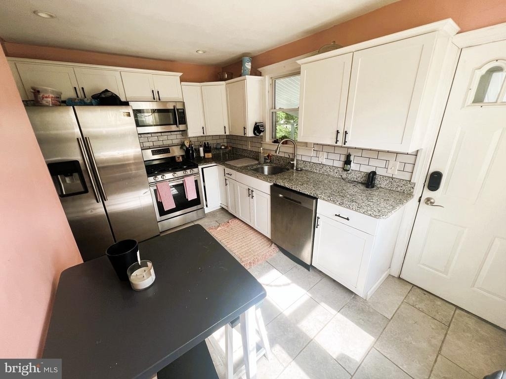 521 Bellview Avenue - Photo 2