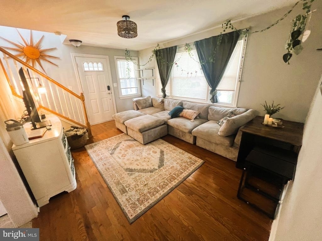 521 Bellview Avenue - Photo 1