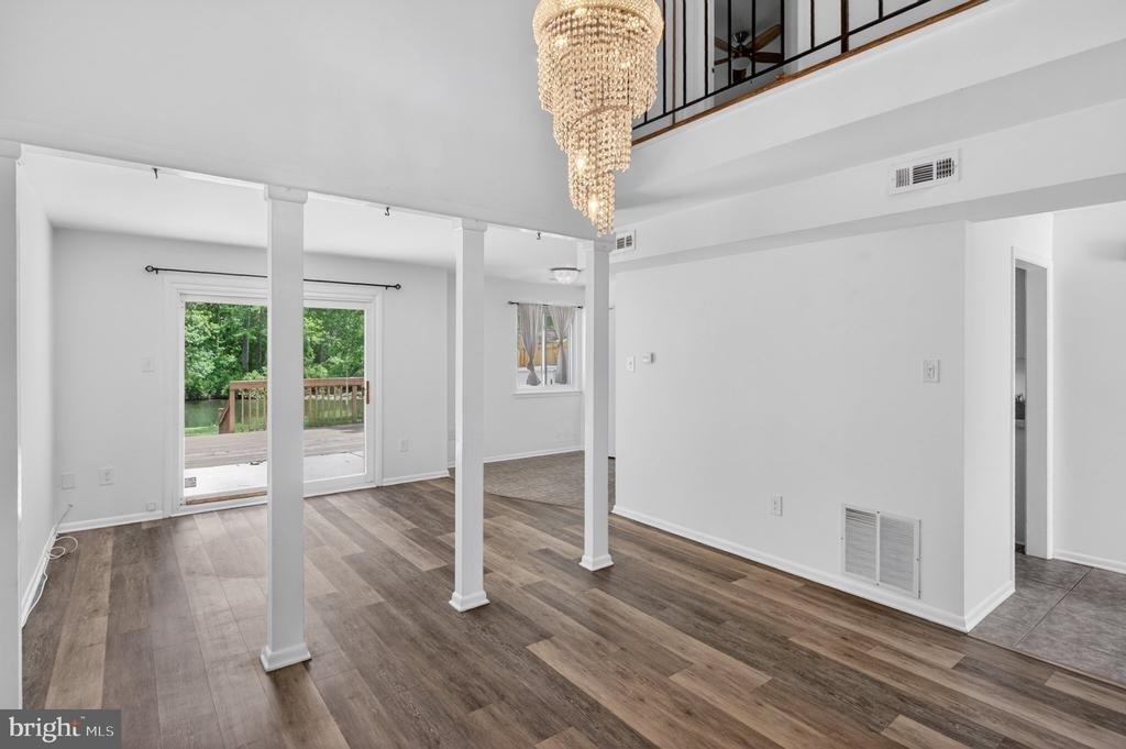 313 Barton Run Boulevard - Photo 5