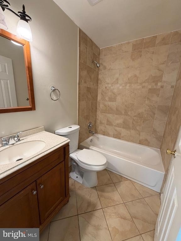 1746 Countrywood Court - Photo 1