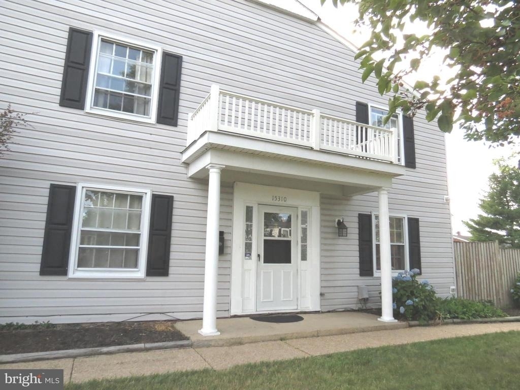 15310 Annapolis Road - Photo 0