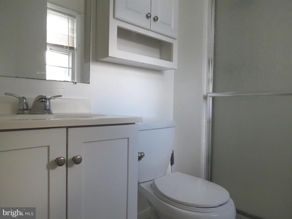 15310 Annapolis Road - Photo 17