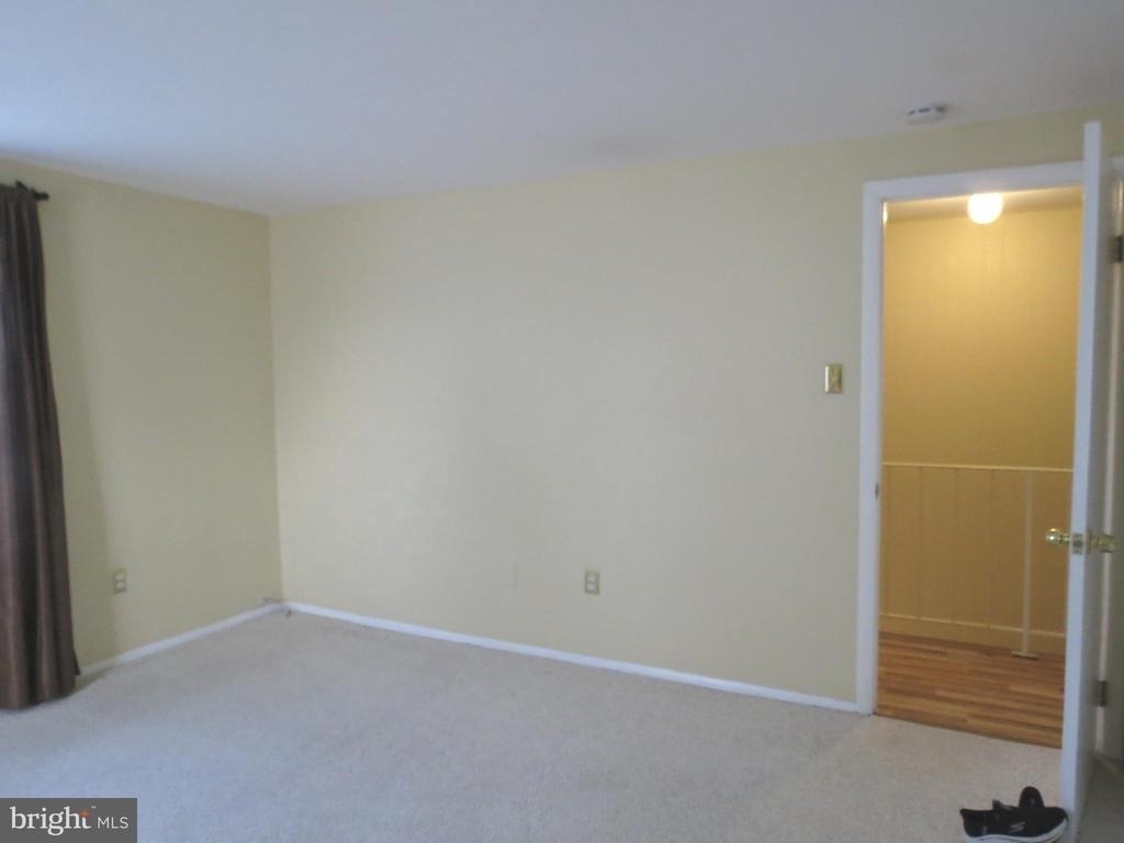 15310 Annapolis Road - Photo 18