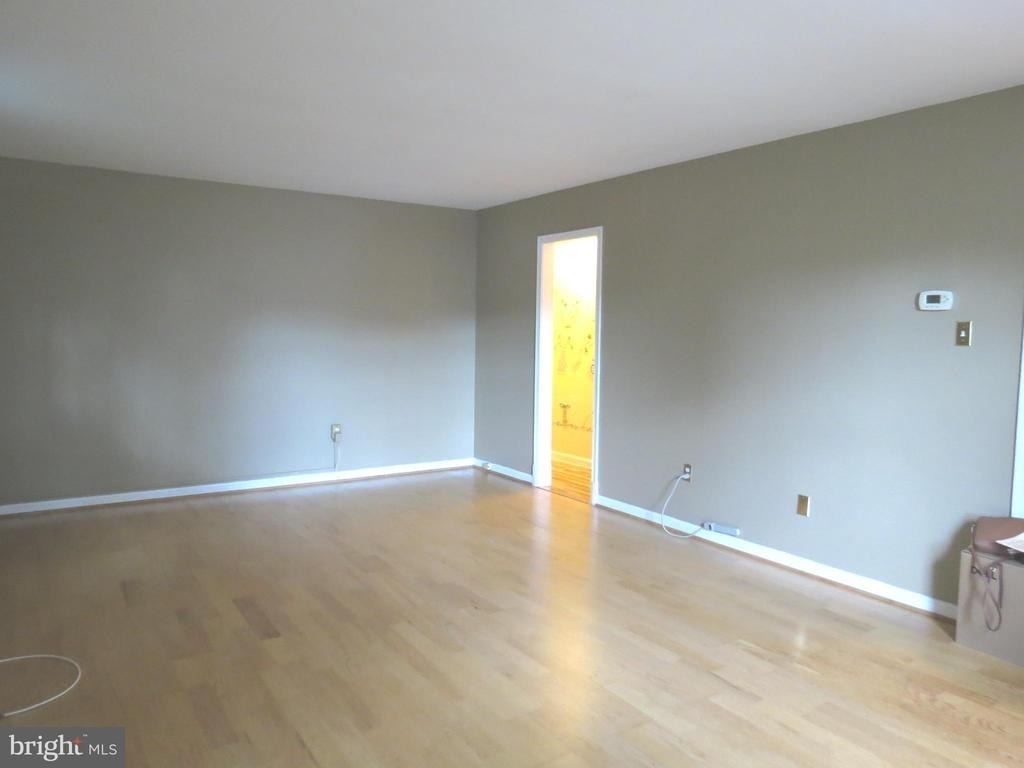 15310 Annapolis Road - Photo 3