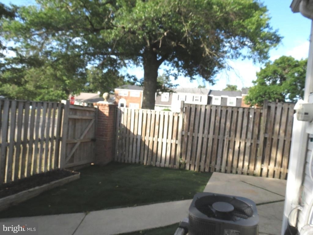 15310 Annapolis Road - Photo 29