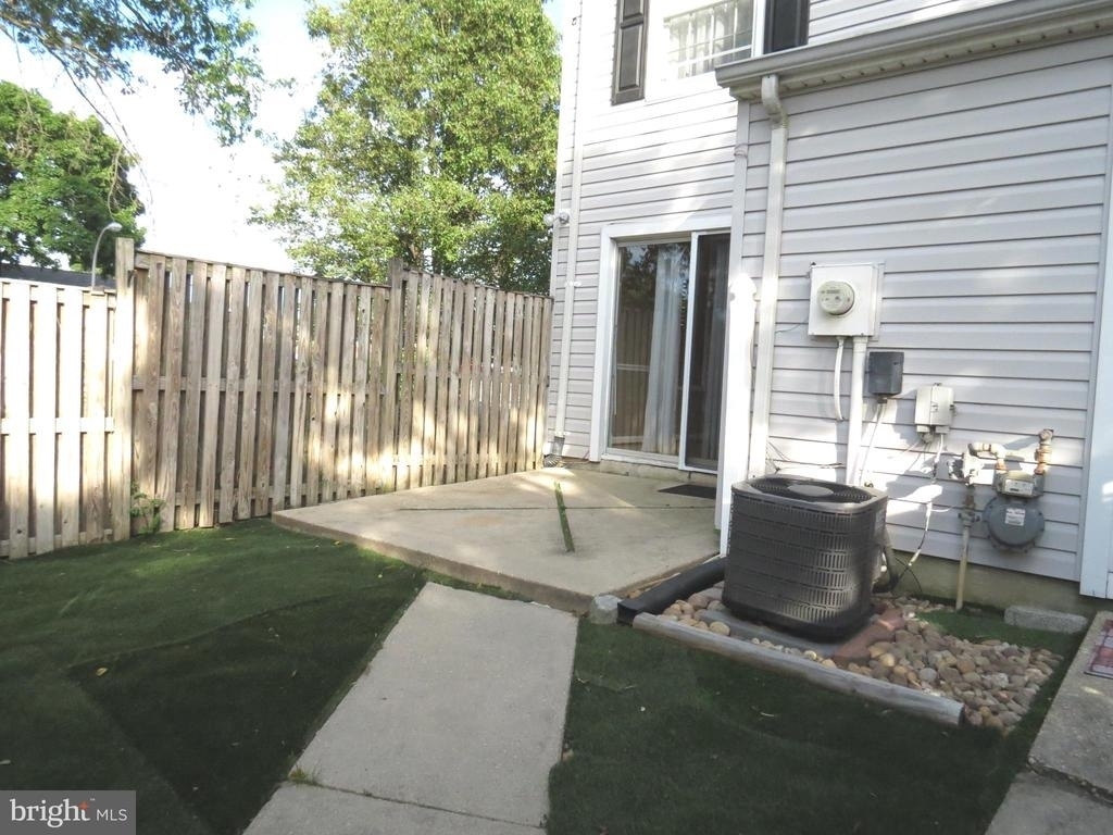 15310 Annapolis Road - Photo 30