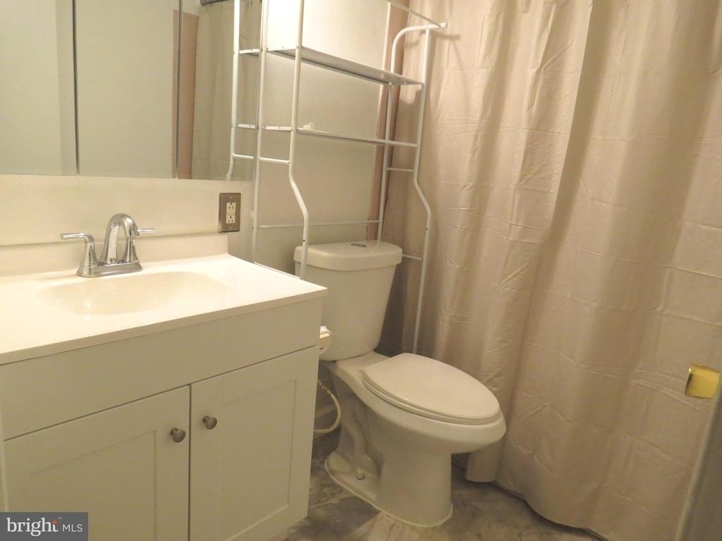 15310 Annapolis Road - Photo 14