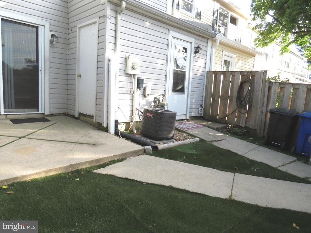 15310 Annapolis Road - Photo 31