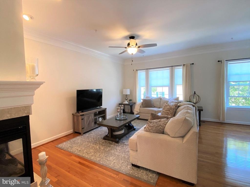 8907 Amelung Street - Photo 14