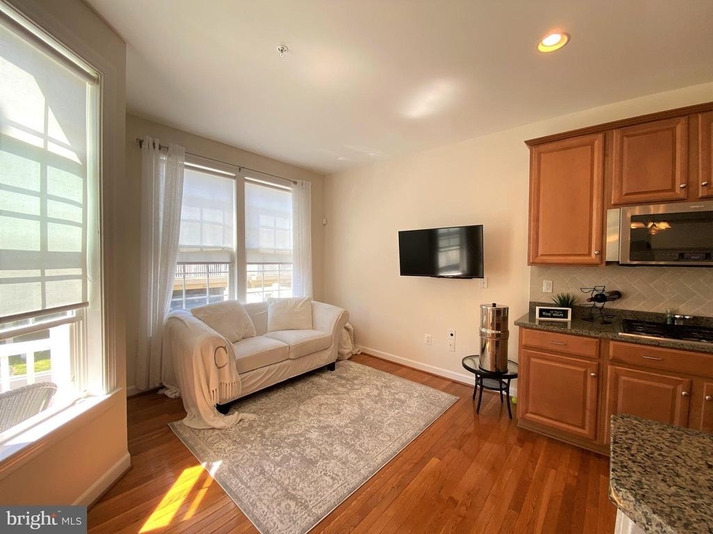 8907 Amelung Street - Photo 8