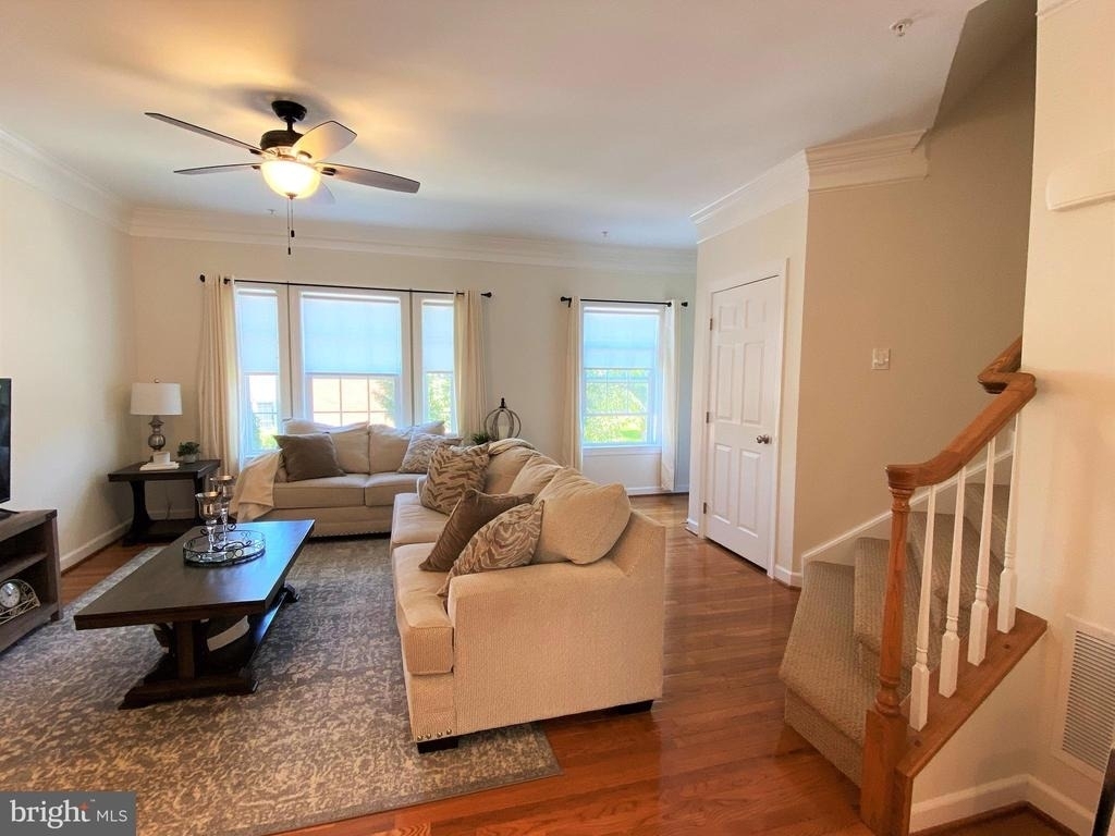 8907 Amelung Street - Photo 13