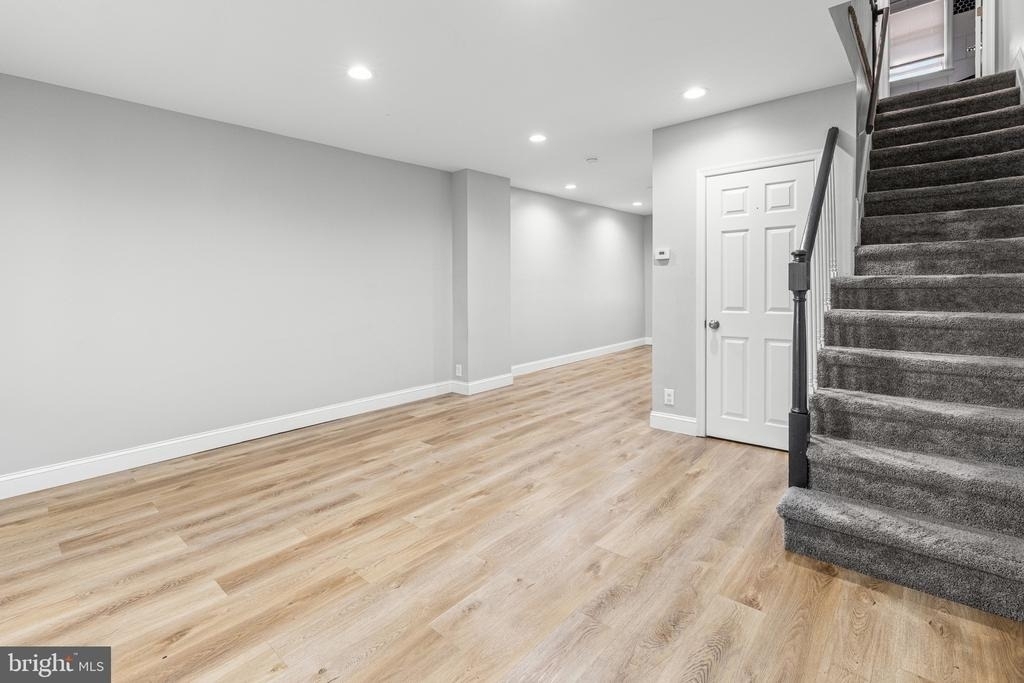2203 Redthorn Road - Photo 4