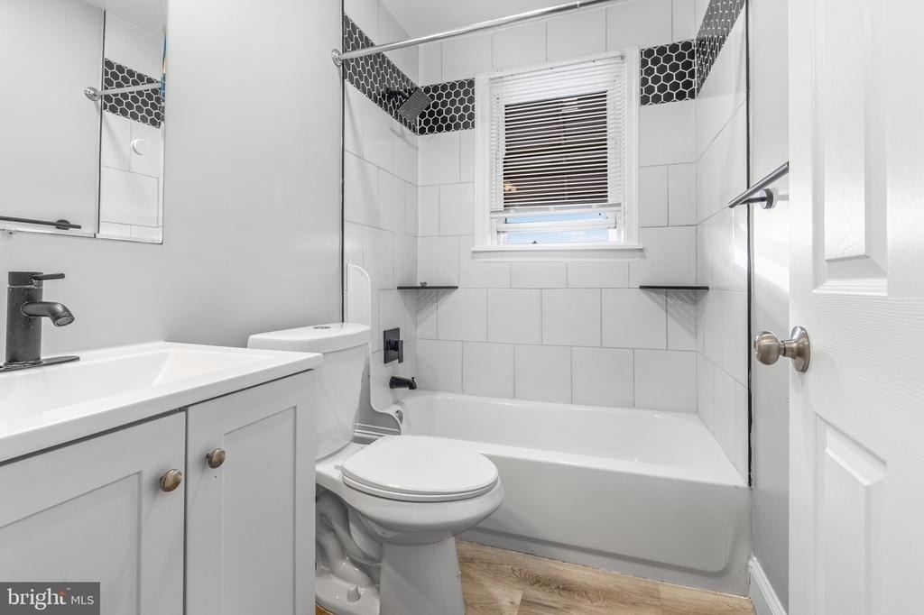 2203 Redthorn Road - Photo 8
