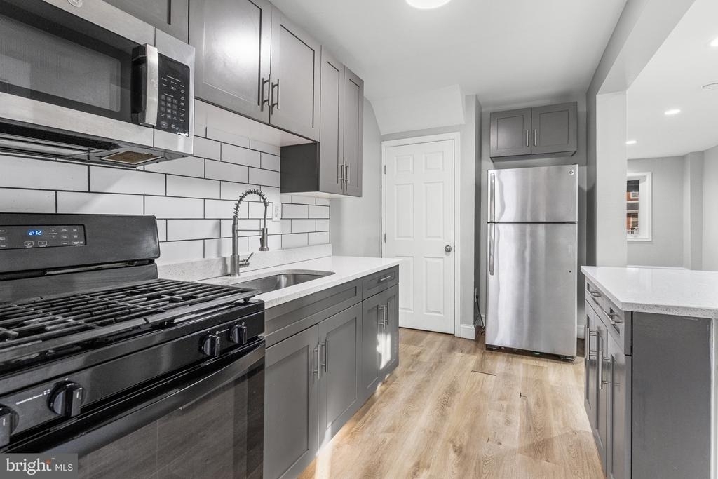 2203 Redthorn Road - Photo 6