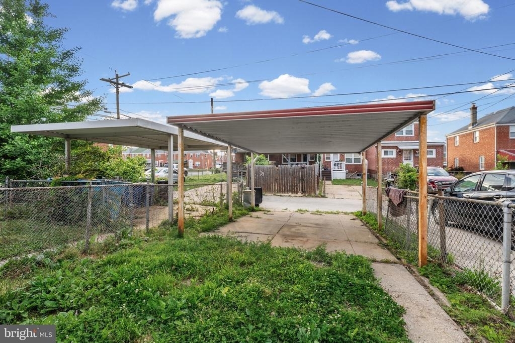 2203 Redthorn Road - Photo 22