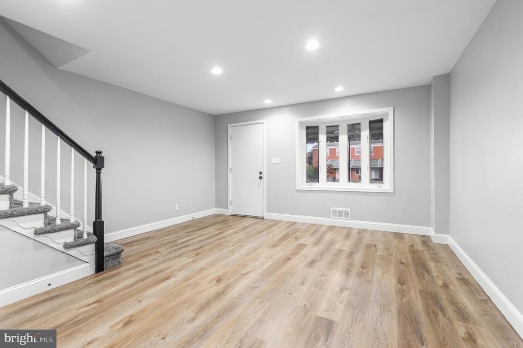 2203 Redthorn Road - Photo 2