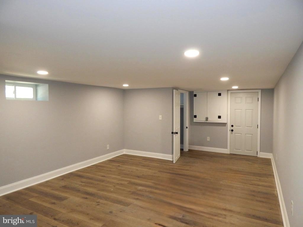 301 Cornwall Street - Photo 14