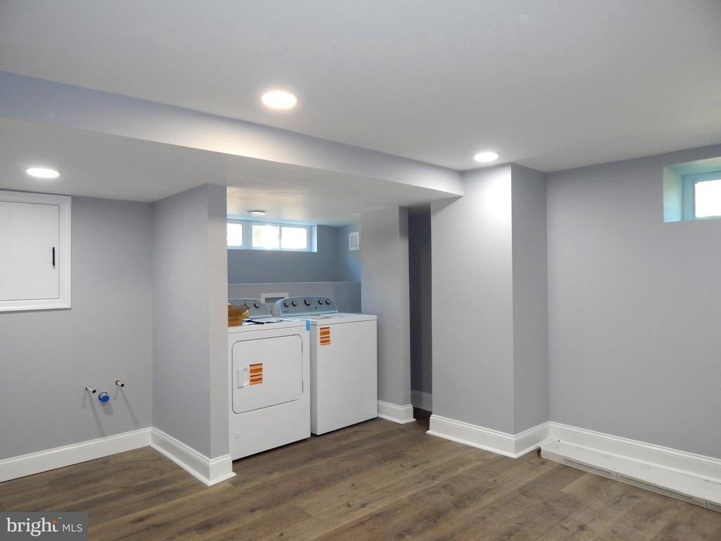 301 Cornwall Street - Photo 12