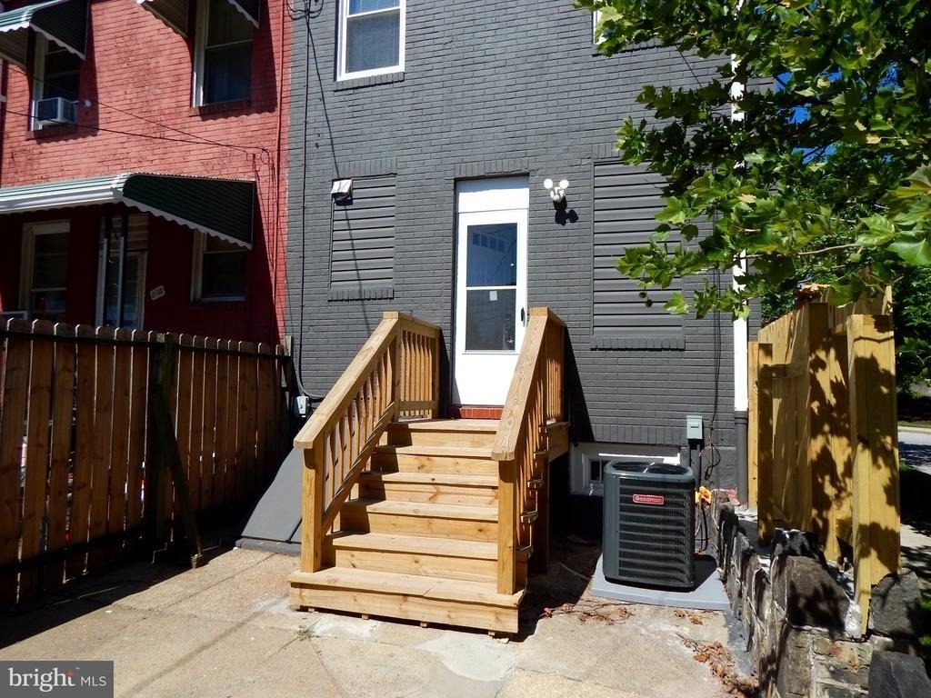 301 Cornwall Street - Photo 15