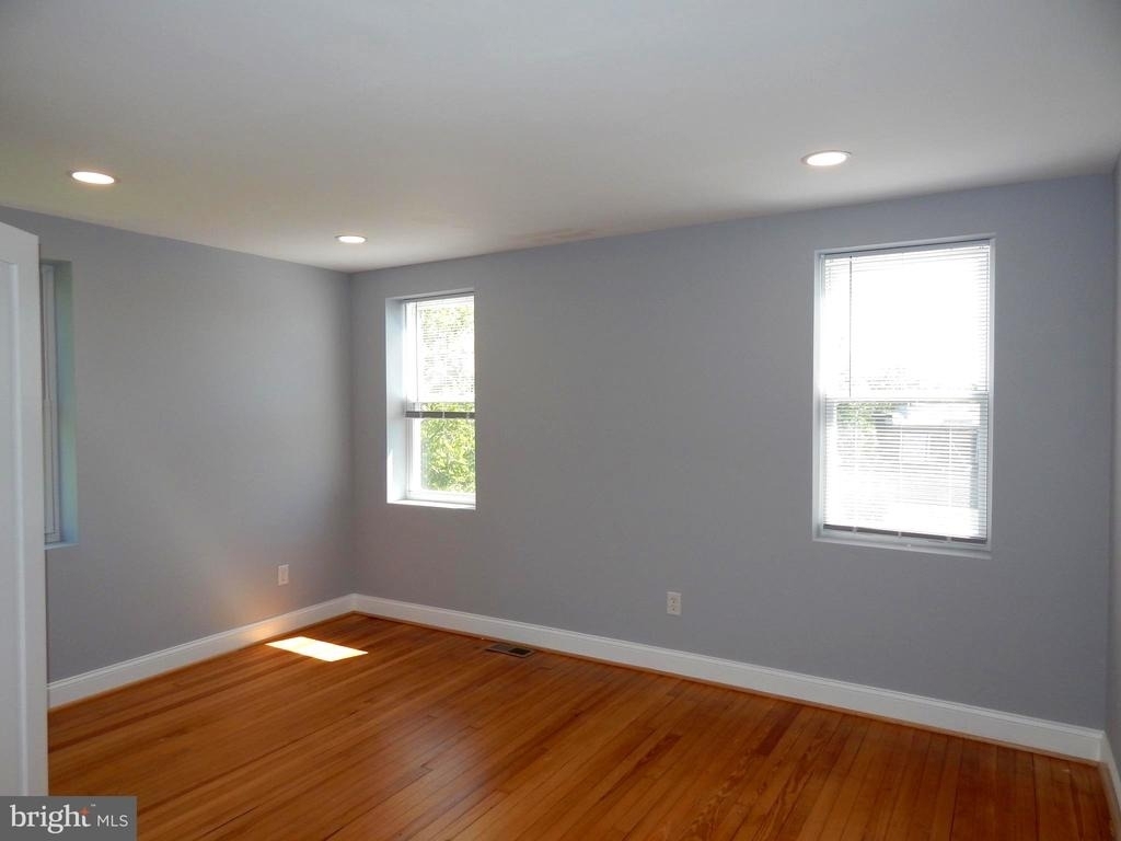 301 Cornwall Street - Photo 10