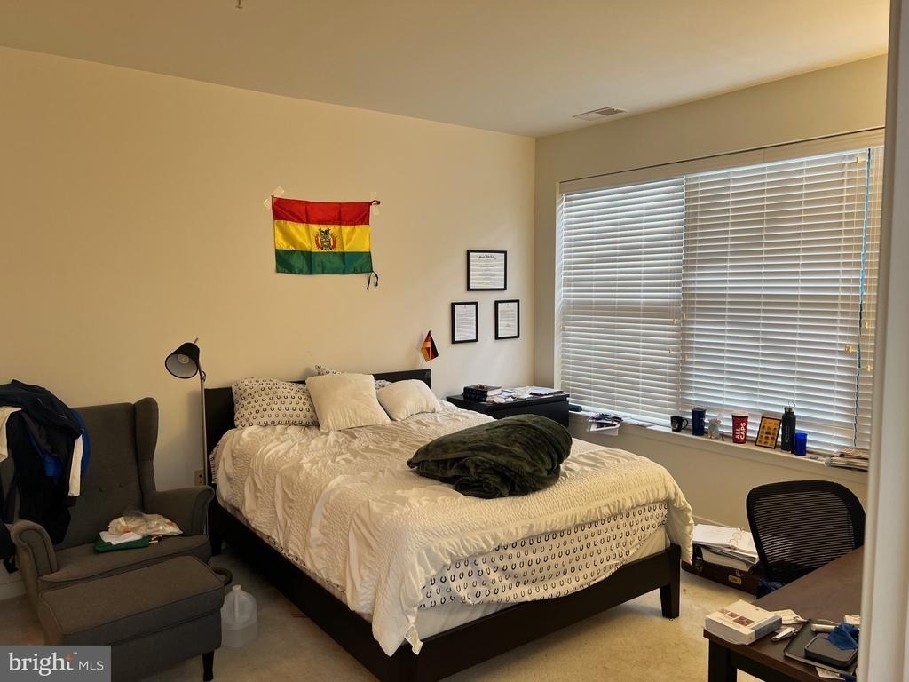 3201 Saint Paul Street - Photo 18