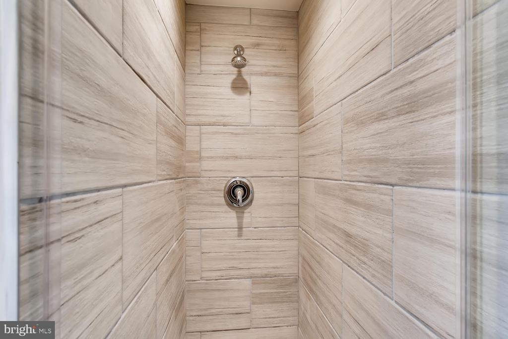 2217 Fleet Street - Photo 8