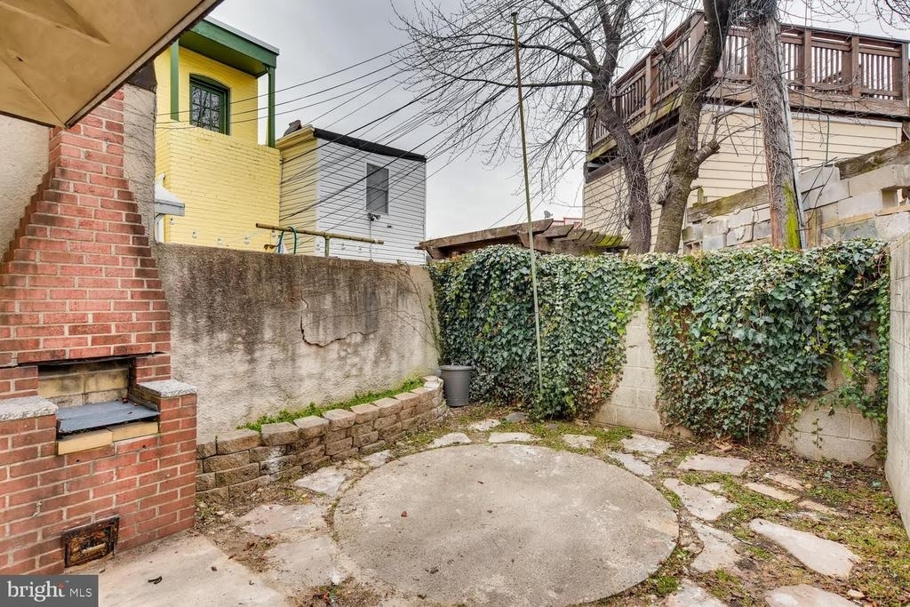 2217 Fleet Street - Photo 12
