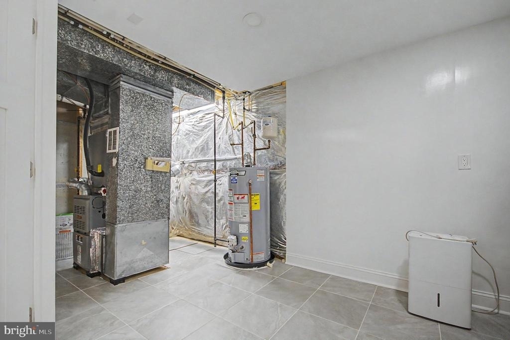 2501 Eastern Point Court - Photo 37