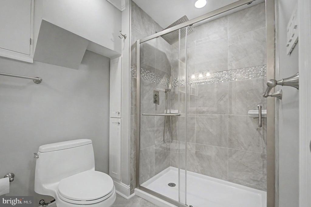 2501 Eastern Point Court - Photo 36