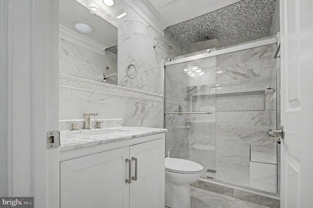 2501 Eastern Point Court - Photo 26