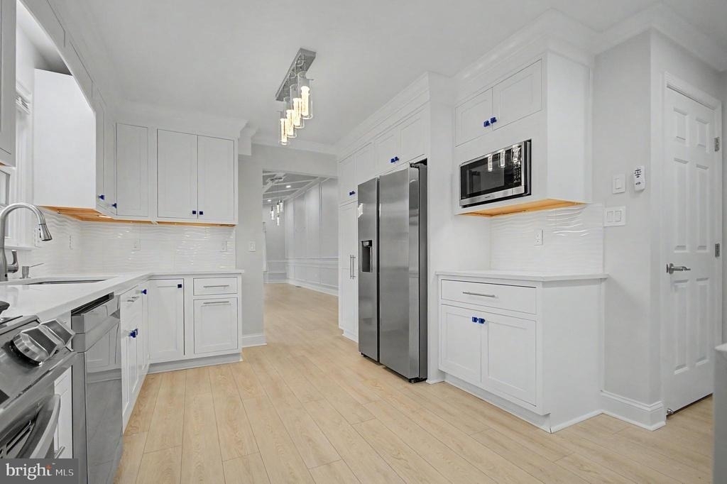 2501 Eastern Point Court - Photo 9