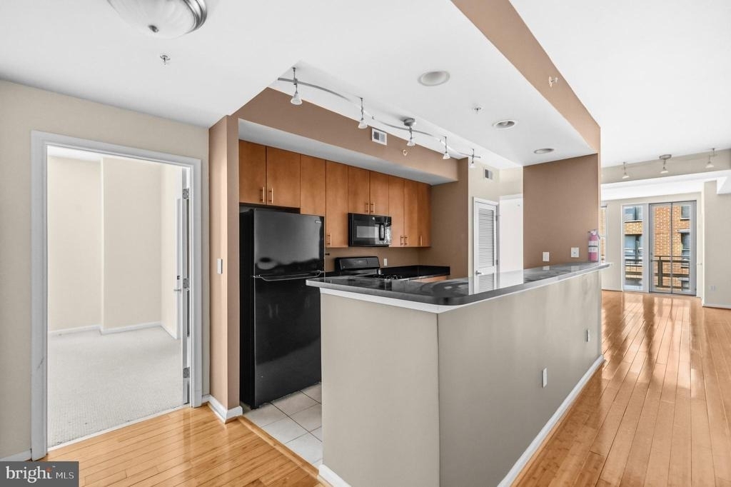 715 6th Street Nw - Photo 5