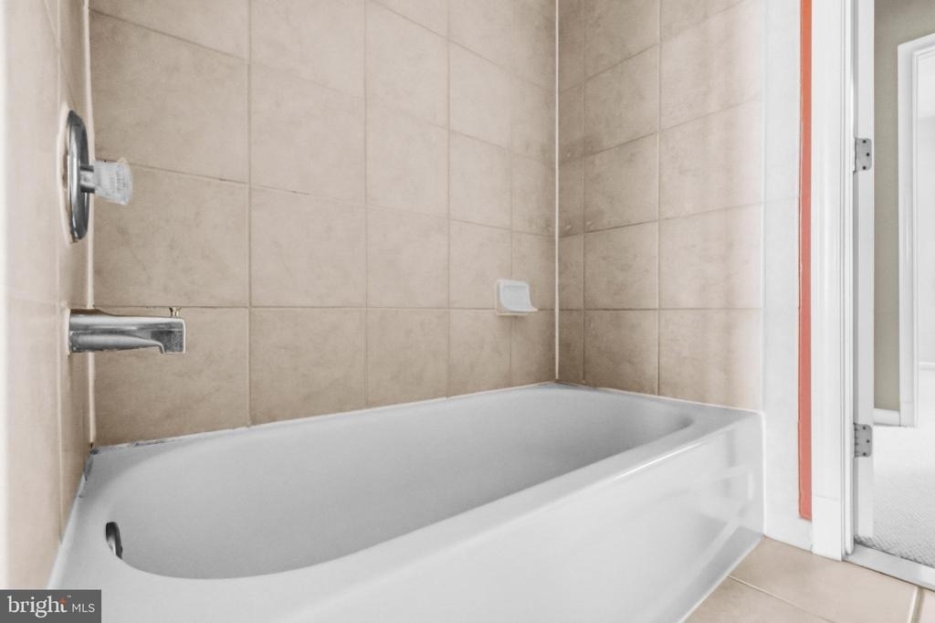 715 6th Street Nw - Photo 24