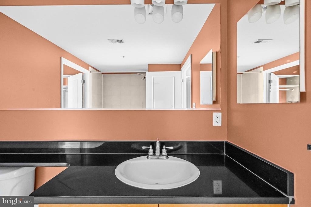715 6th Street Nw - Photo 23