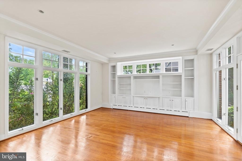 4530 Dexter Street Nw - Photo 6