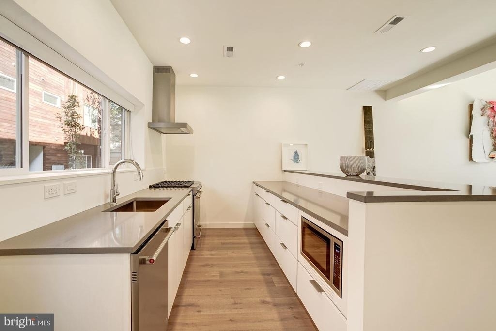 450 Ridge Street Nw - Photo 8