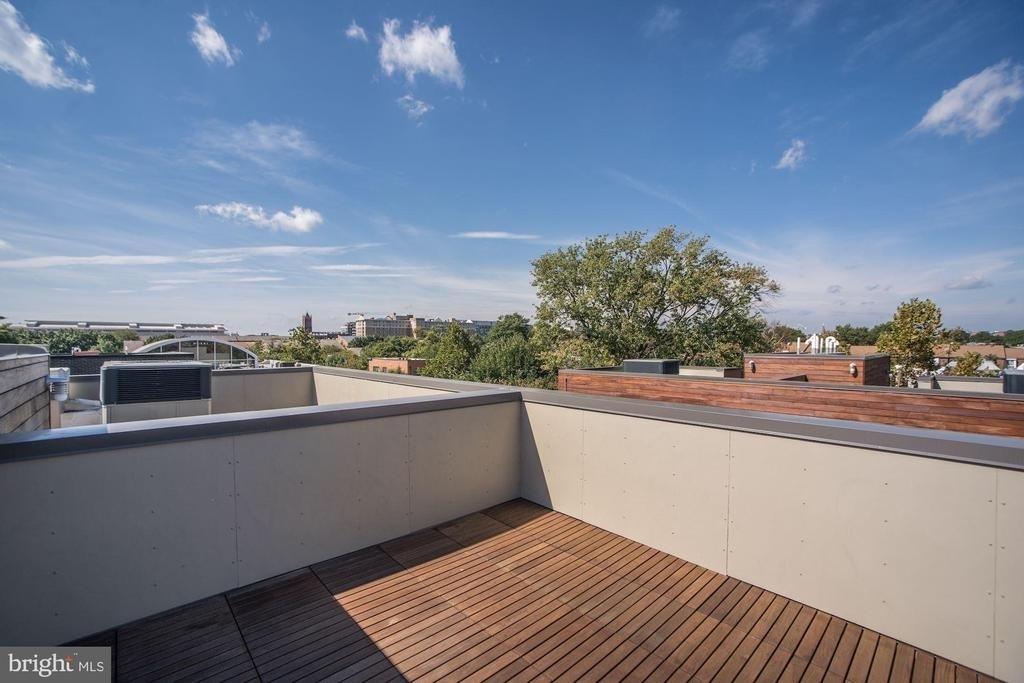 450 Ridge Street Nw - Photo 1