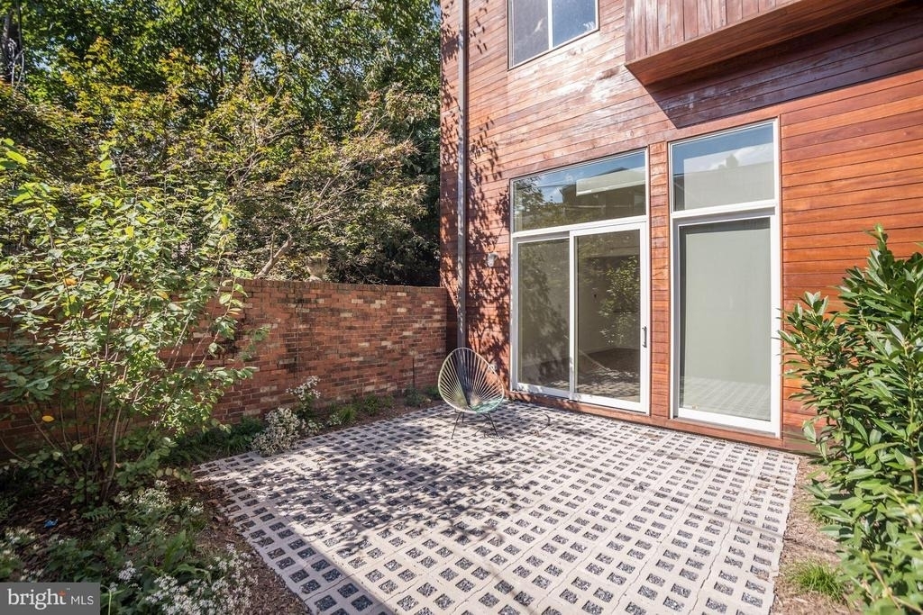 450 Ridge Street Nw - Photo 4