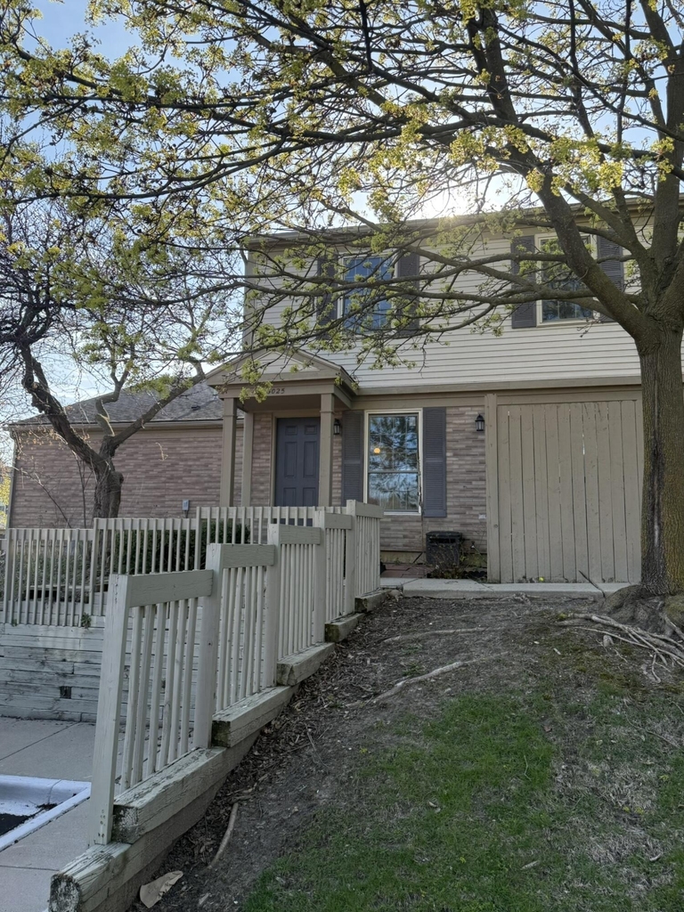 3025 Forest Creek Court - Photo 0